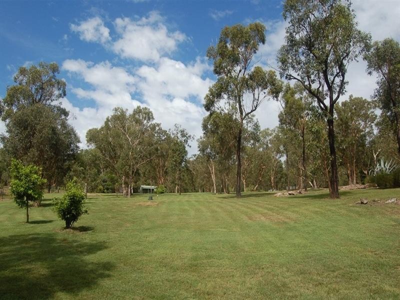 29 Pinnell Road, Crows Nest QLD 4355