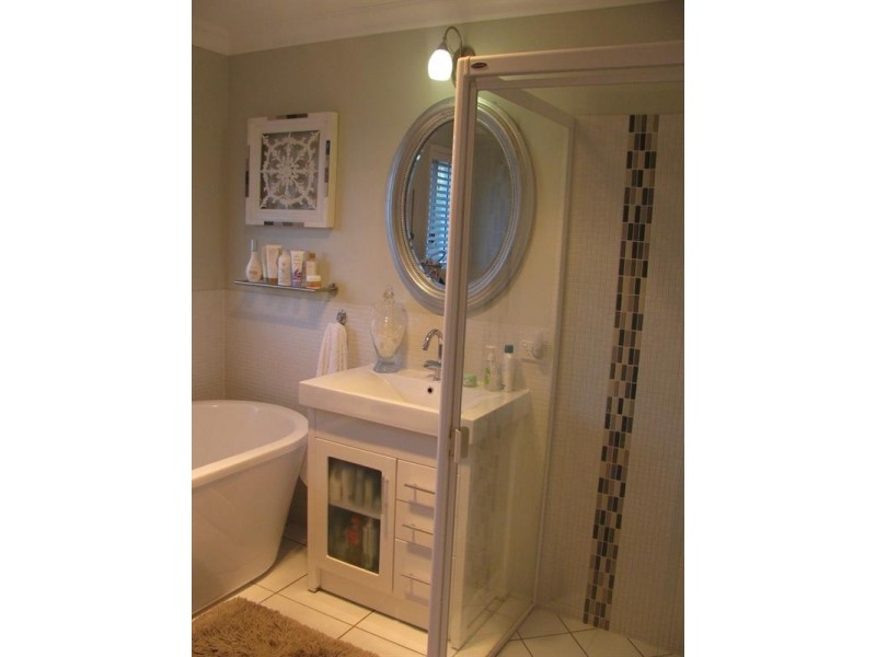 26 Parkland Drive, Crows Nest QLD 4355