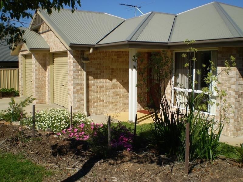 3 Olsen Drive, Crows Nest QLD 4355