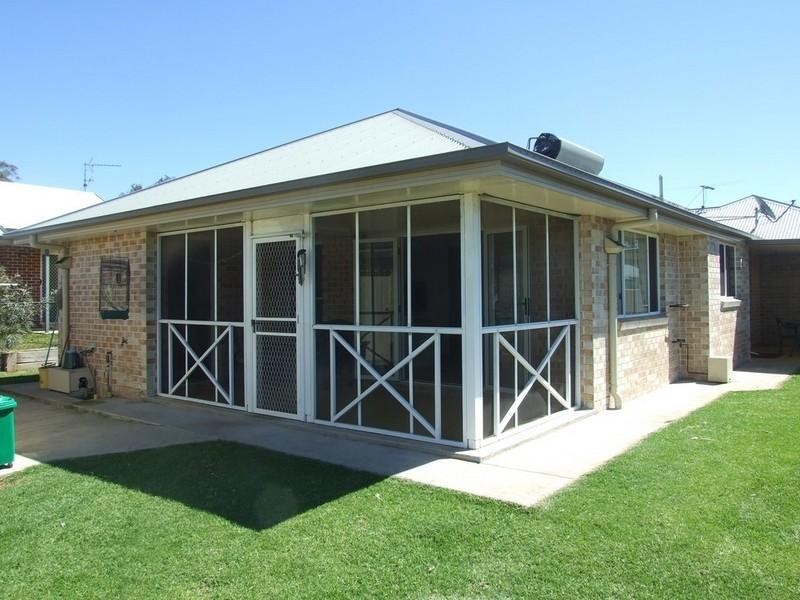 3 Olsen Drive, Crows Nest QLD 4355