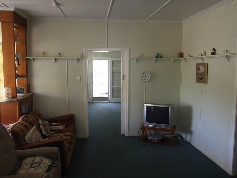 5 Sharp Street, Crows Nest QLD 4355
