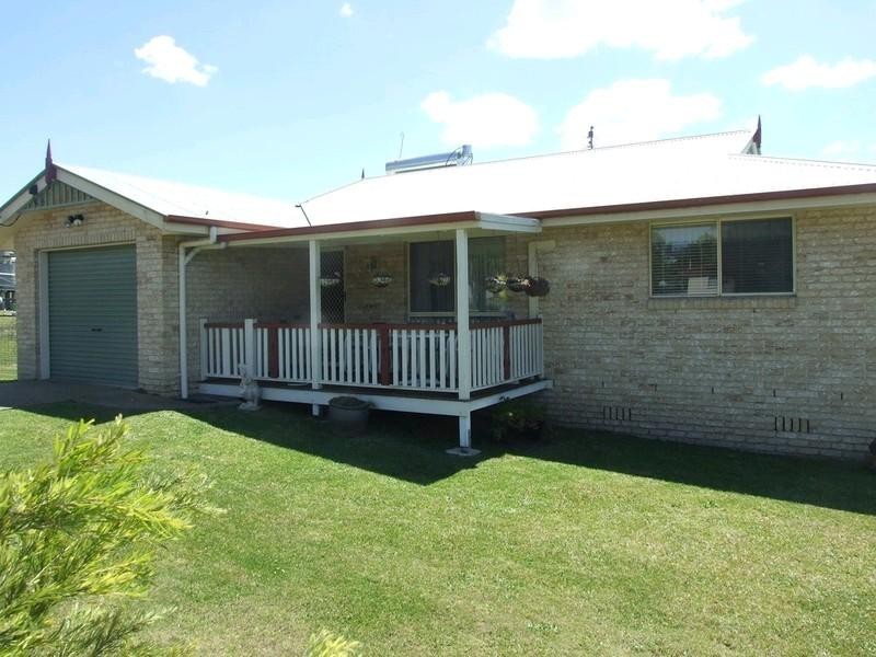 10 Church Street, Crows Nest QLD 4355