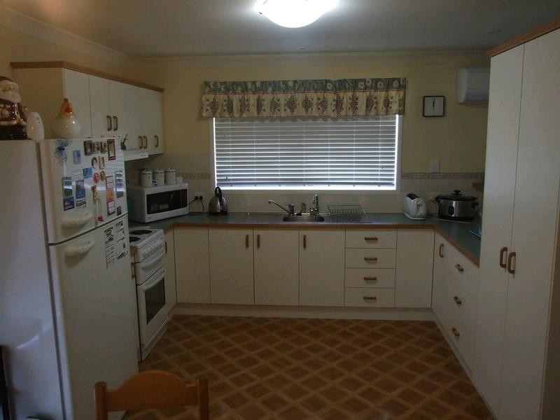 10 Church Street, Crows Nest QLD 4355