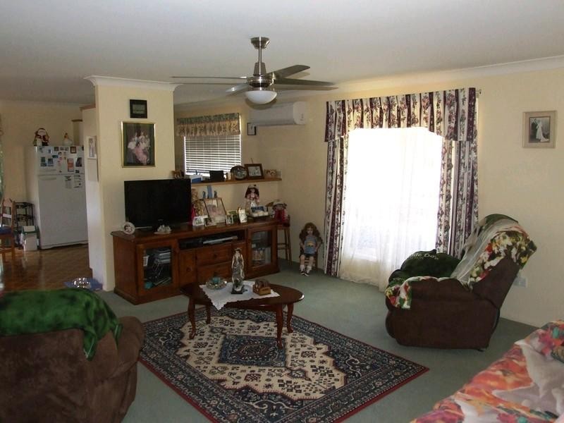 10 Church Street, Crows Nest QLD 4355