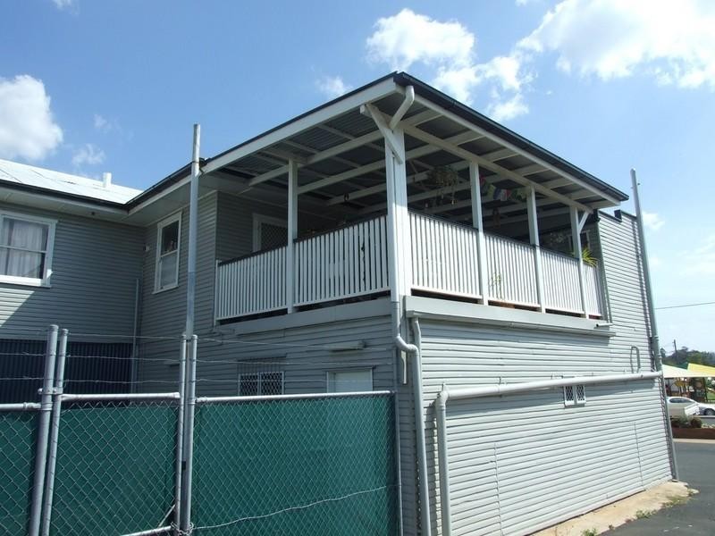 8 Charlotte Street, Crows Nest QLD 4355