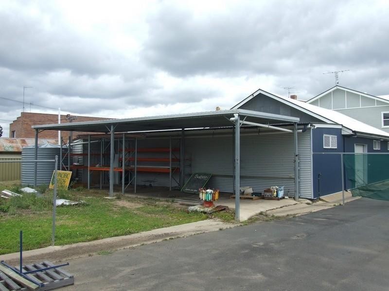 8 Charlotte Street, Crows Nest QLD 4355