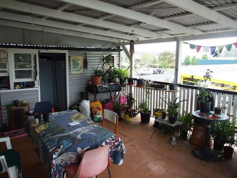 8 Charlotte Street, Crows Nest QLD 4355