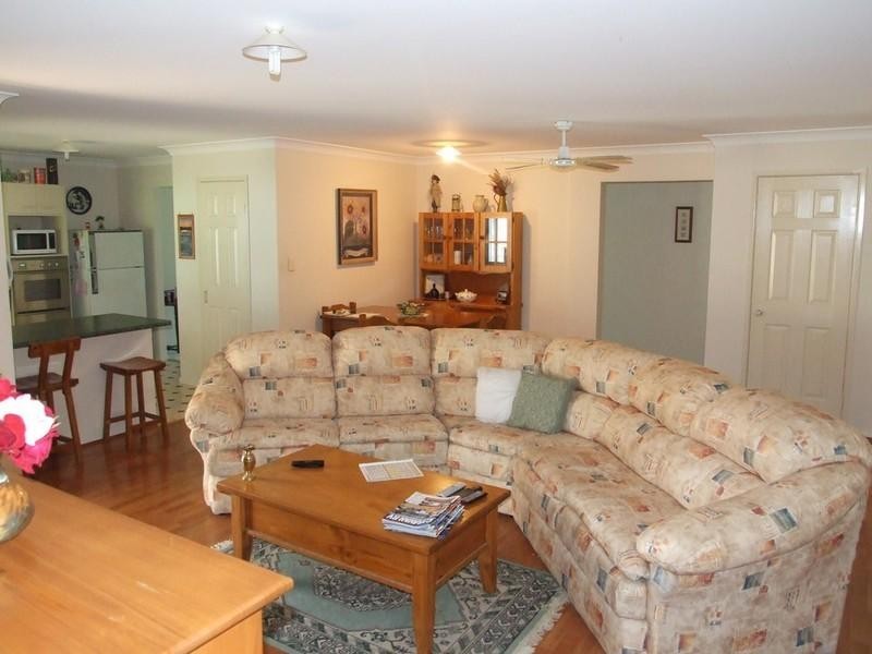 1 John Street, Crows Nest QLD 4355