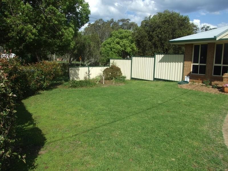 1 John Street, Crows Nest QLD 4355