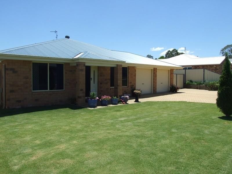 10 Matthew Court, Crows Nest QLD 4355