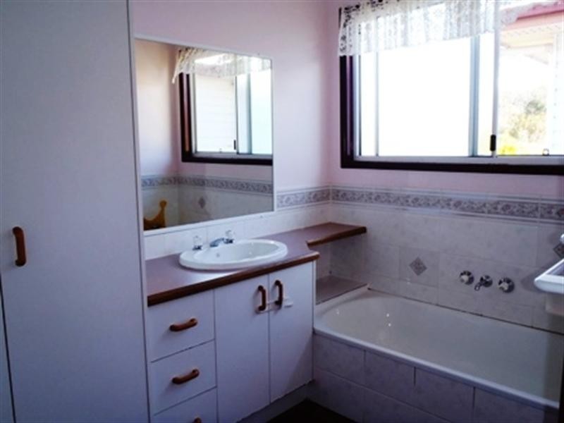 330 Emu Creek Road, Crows Nest QLD 4355