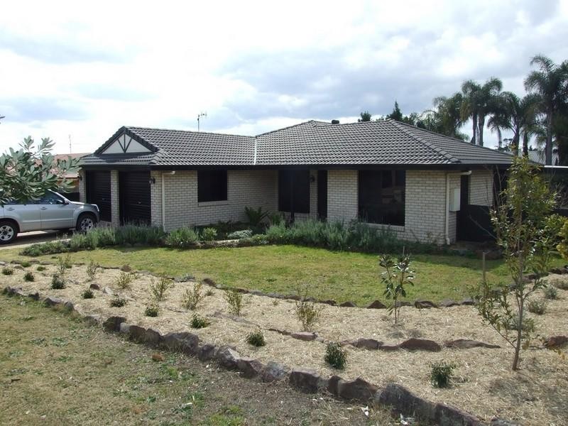 10 Lee Court, Crows Nest QLD 4355