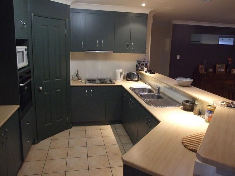 10 Lee Court, Crows Nest QLD 4355