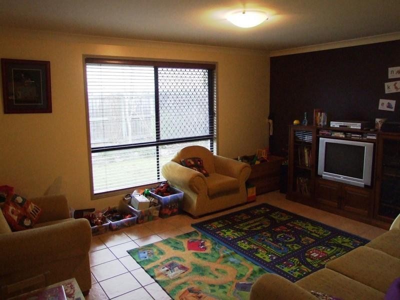 10 Lee Court, Crows Nest QLD 4355