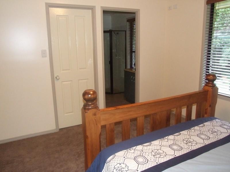 10 Lee Court, Crows Nest QLD 4355