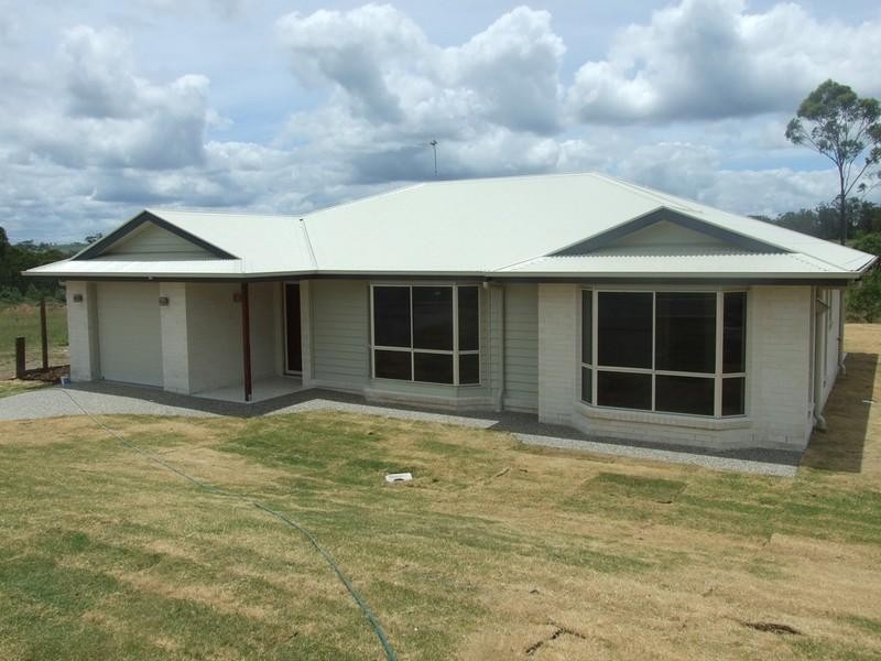 10 Cedarwood Drive, Crows Nest QLD 4355