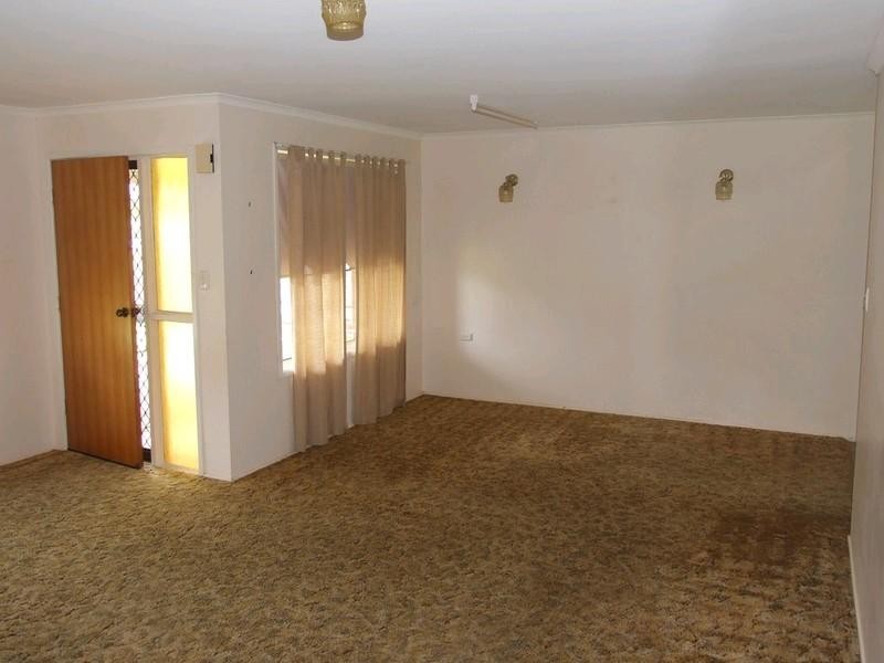 37 South Street, Crows Nest QLD 4355