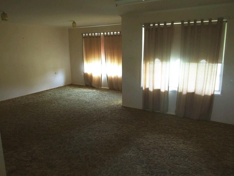 37 South Street, Crows Nest QLD 4355