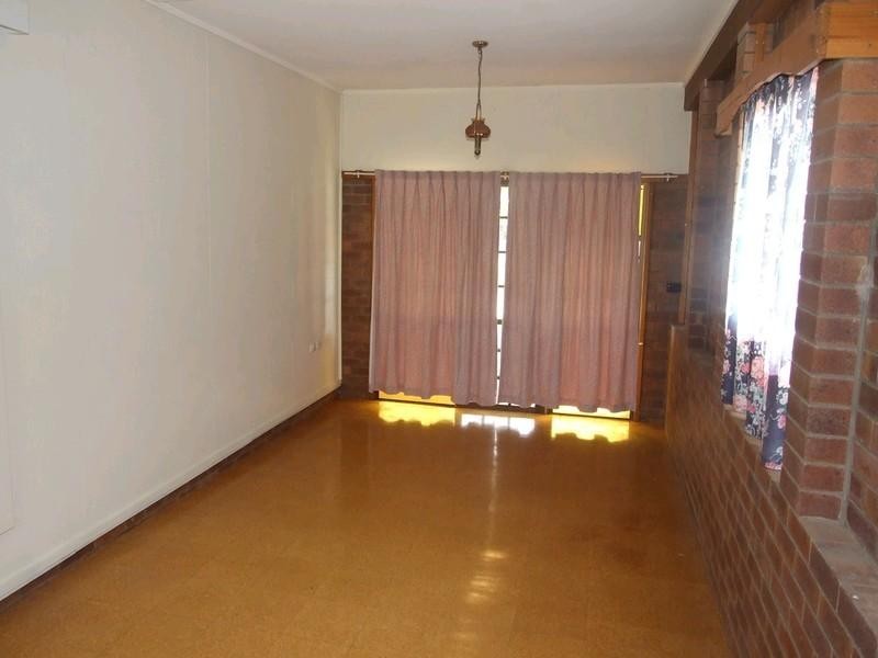 37 South Street, Crows Nest QLD 4355