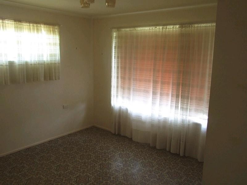 37 South Street, Crows Nest QLD 4355