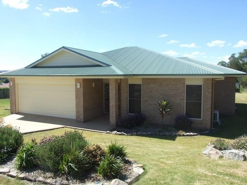 2 Vicky Avenue, Crows Nest QLD 4355