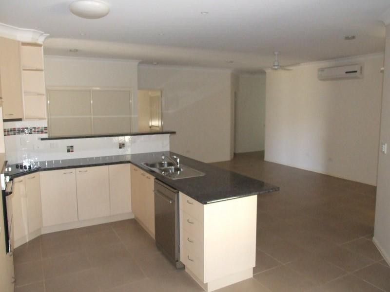 2 Vicky Avenue, Crows Nest QLD 4355