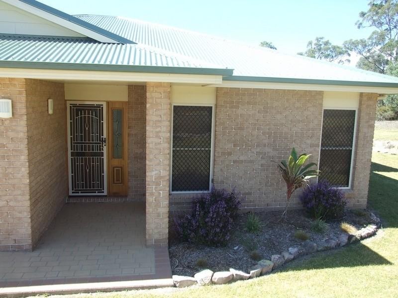 2 Vicky Avenue, Crows Nest QLD 4355