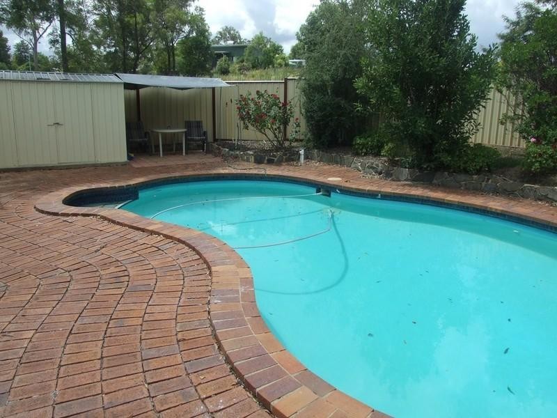 3 William Street, Crows Nest QLD 4355