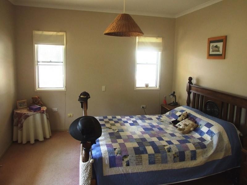 3 William Street, Crows Nest QLD 4355