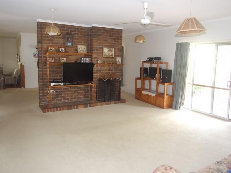 3 William Street, Crows Nest QLD 4355