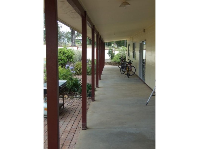 3 William Street, Crows Nest QLD 4355