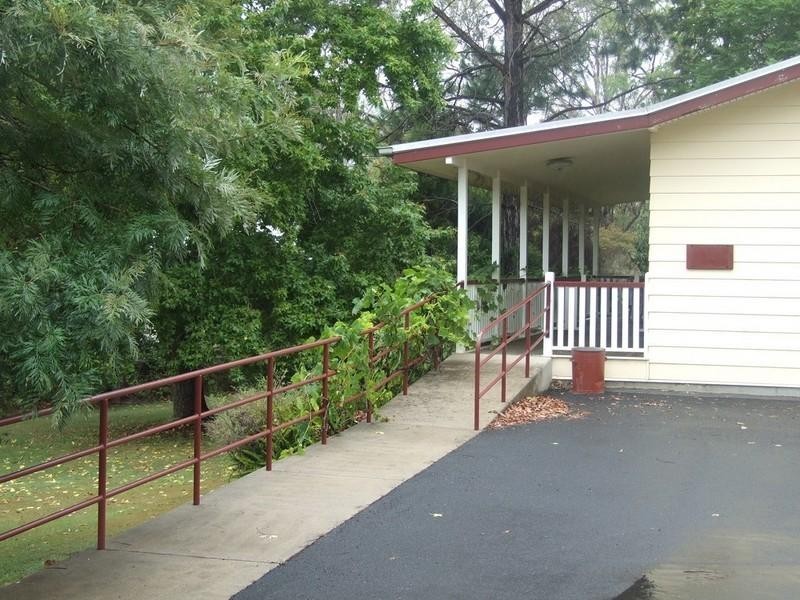 3 William Street, Crows Nest QLD 4355