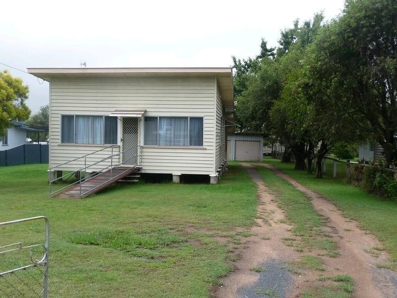 9 Lalor Street, Crows Nest QLD 4355