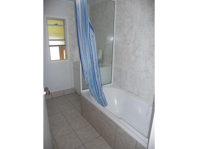 9 Lalor Street, Crows Nest QLD 4355