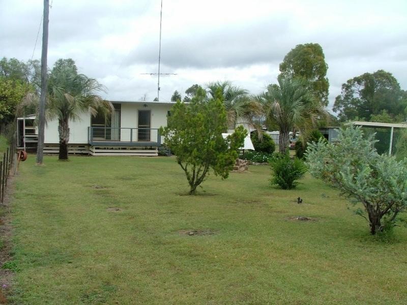 6 Peters Street, Goombungee QLD 4354