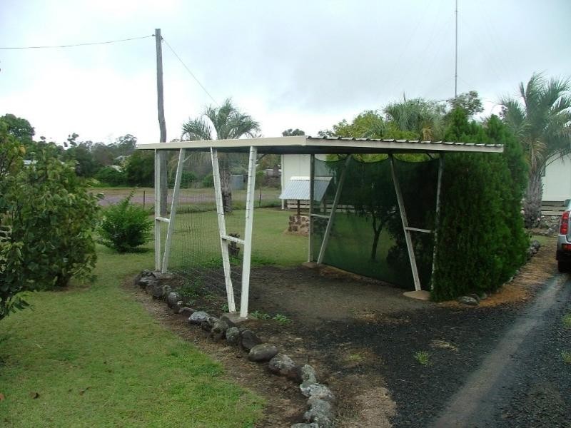 6 Peters Street, Goombungee QLD 4354