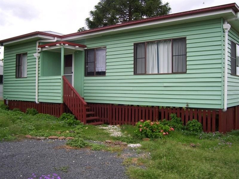 2 Peters Street, Goombungee QLD 4354