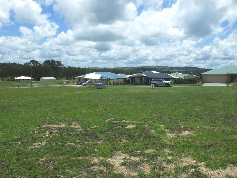 7 Naomi Drive, Crows Nest QLD 4355