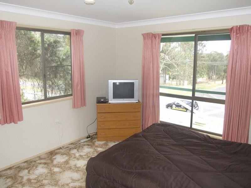 16 Railway Terrace, Crows Nest QLD 4355