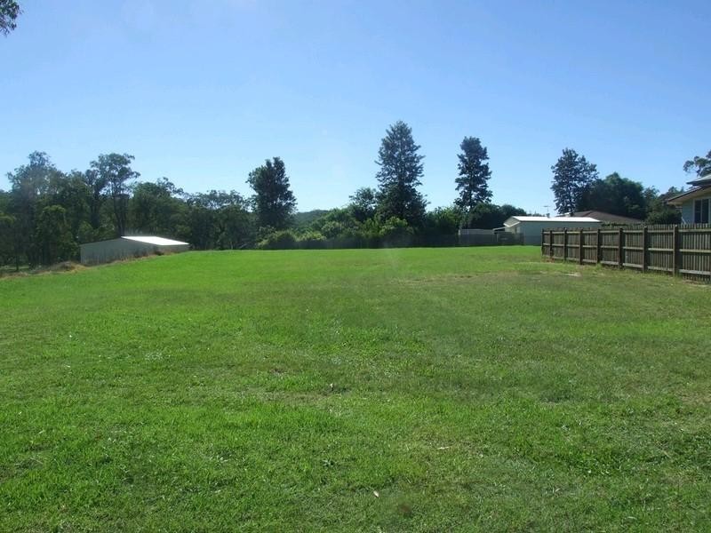 48 Dale Street, Crows Nest QLD 4355