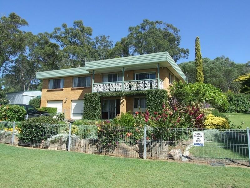 20 Railway Terrace, Crows Nest QLD 4355