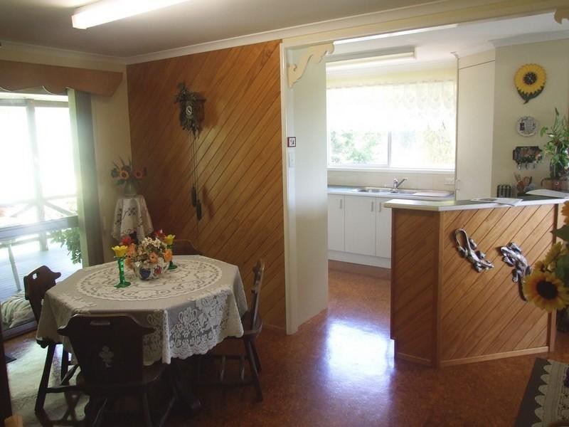 20 Railway Terrace, Crows Nest QLD 4355