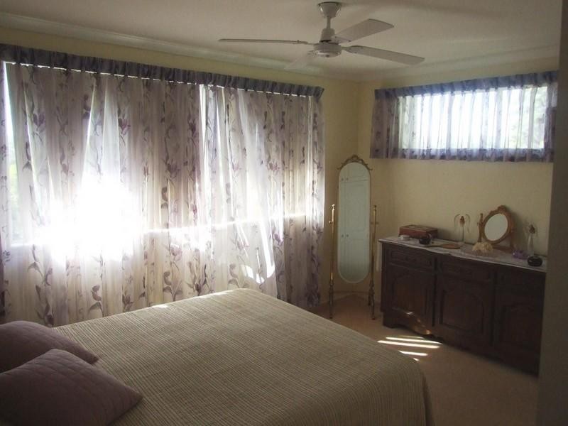 20 Railway Terrace, Crows Nest QLD 4355