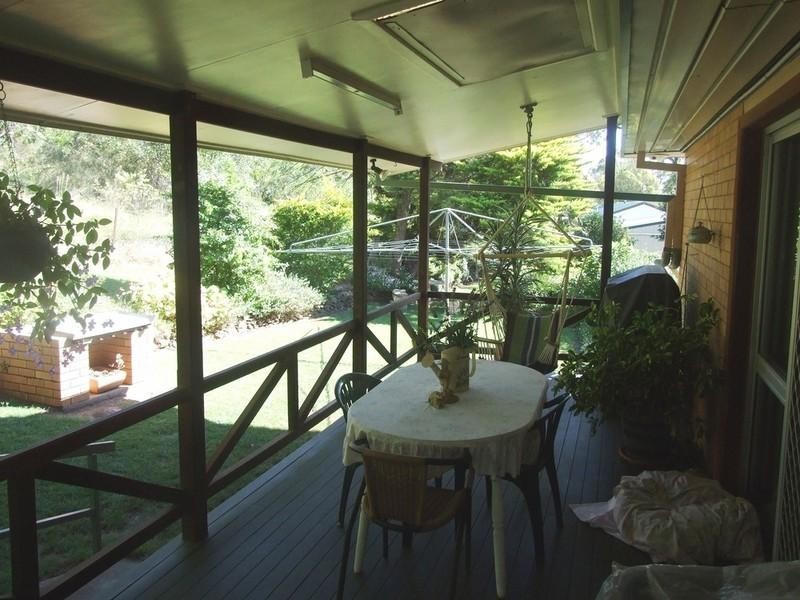 20 Railway Terrace, Crows Nest QLD 4355