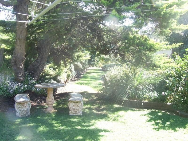 20 Railway Terrace, Crows Nest QLD 4355