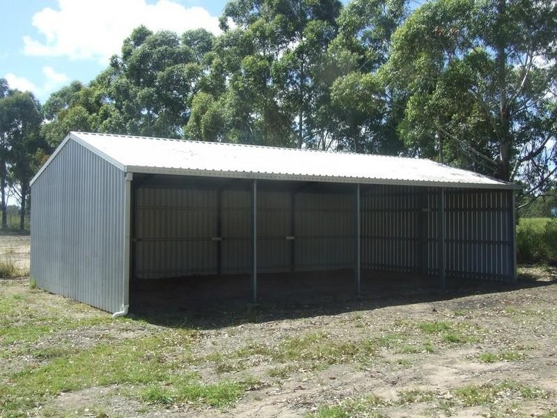 Industrial Esta New England Highway, Crows Nest QLD 4355