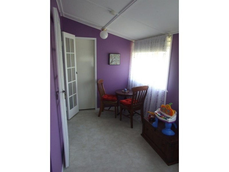 18 John Street, Crows Nest QLD 4355