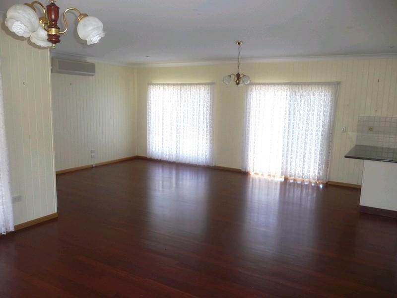 7313 NewEngland Highway, Crows Nest QLD 4355