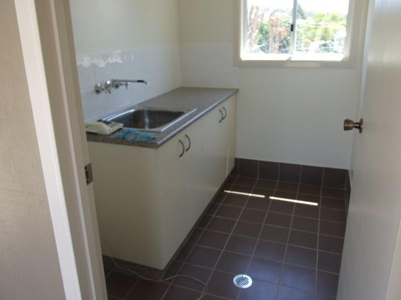 2 New England Highway, Crows Nest QLD 4355