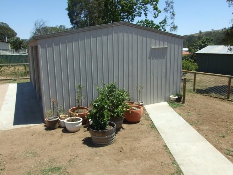 2 New England Highway, Crows Nest QLD 4355